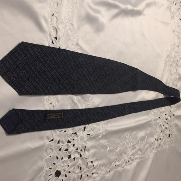 Giorgio Armani tie - Picture 2 of 3